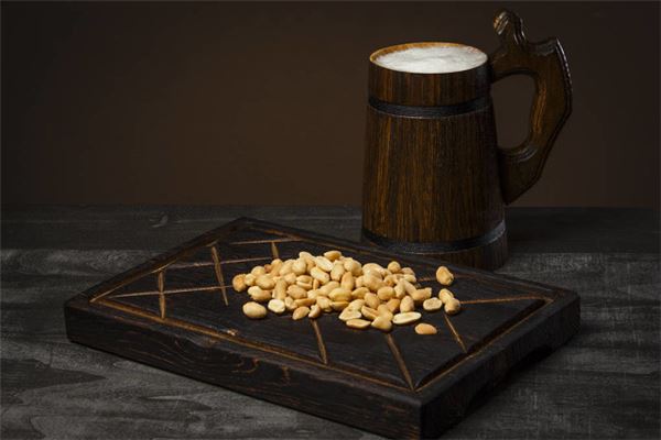 梦见吃花生米什么意思